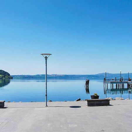 Cozy Home In Anguillara Sabazia With Kitchenette ภายนอก รูปภาพ