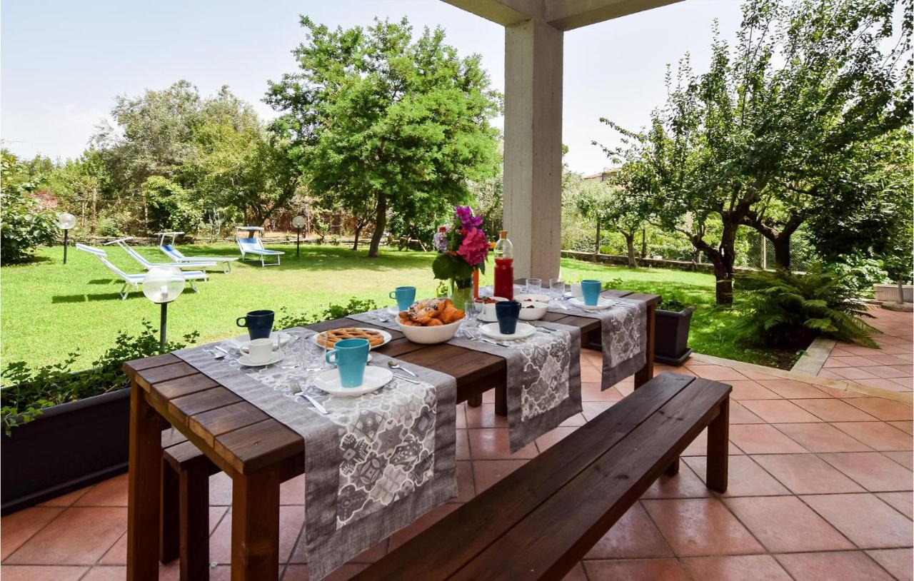 Cozy Home In Anguillara Sabazia With Kitchenette ภายนอก รูปภาพ
