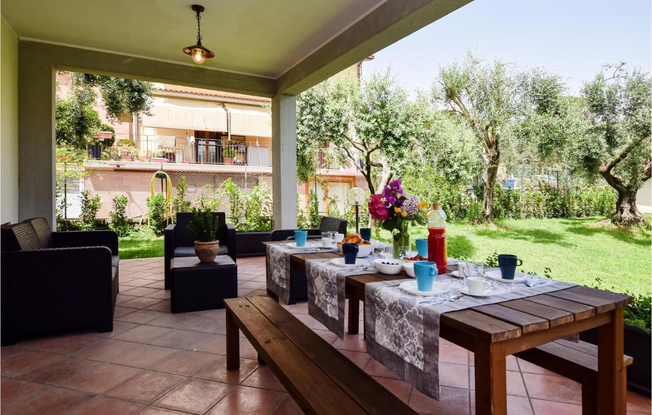 Cozy Home In Anguillara Sabazia With Kitchenette ภายนอก รูปภาพ