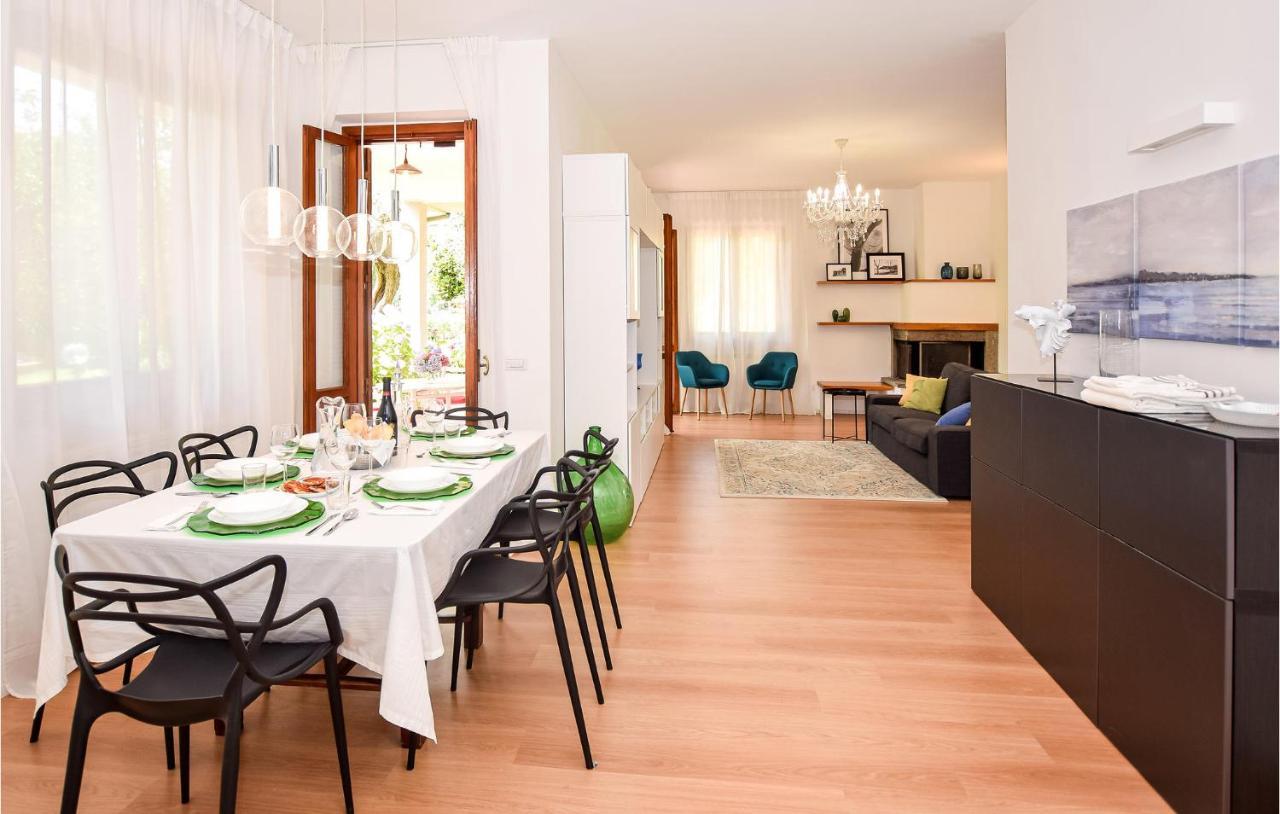 Cozy Home In Anguillara Sabazia With Kitchenette ภายนอก รูปภาพ