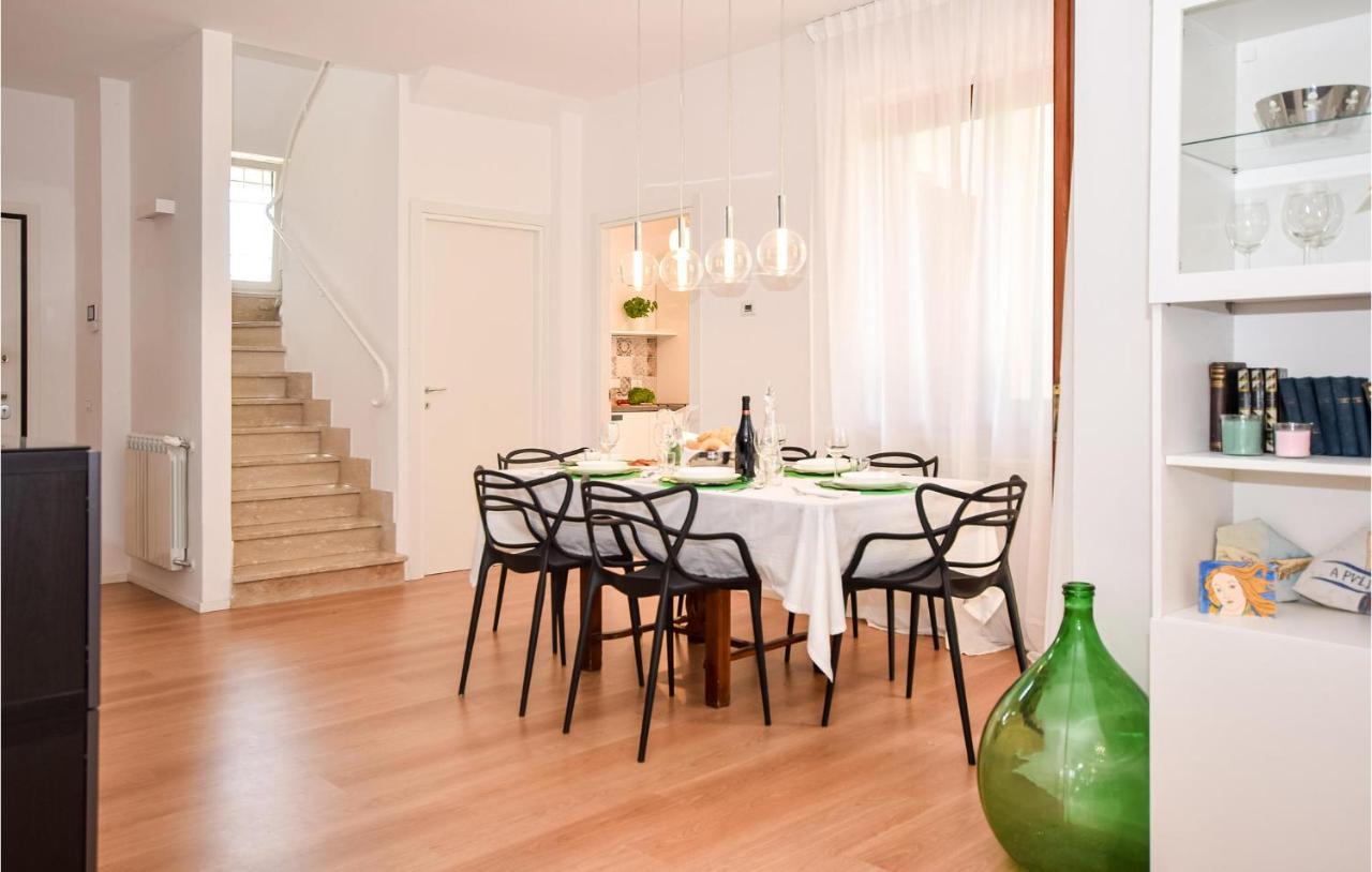 Cozy Home In Anguillara Sabazia With Kitchenette ภายนอก รูปภาพ