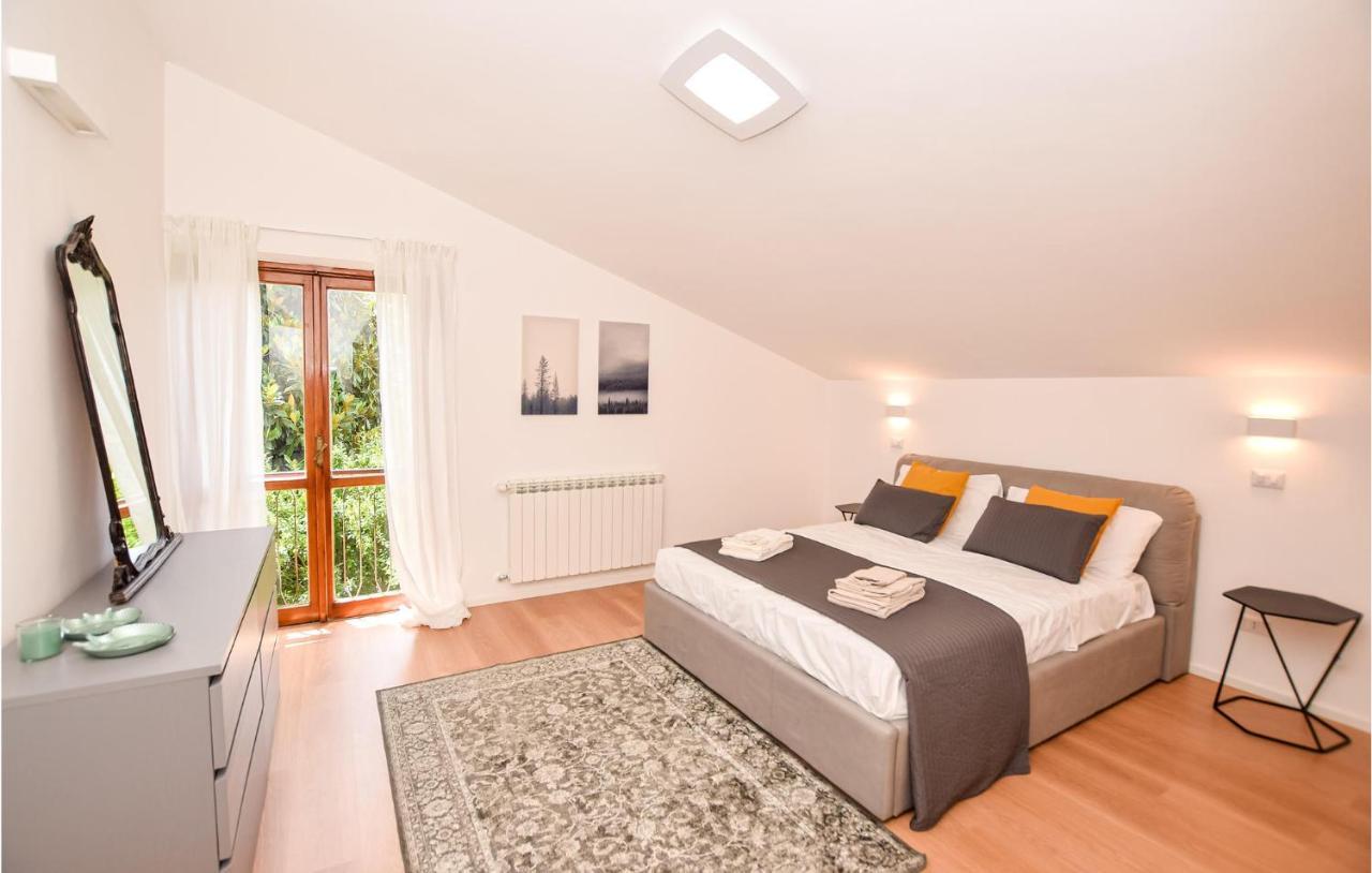 Cozy Home In Anguillara Sabazia With Kitchenette ภายนอก รูปภาพ