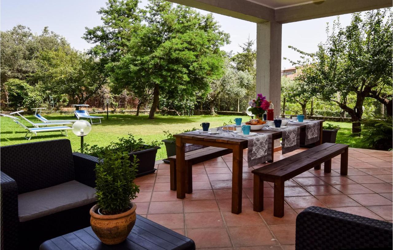 Cozy Home In Anguillara Sabazia With Kitchenette ภายนอก รูปภาพ